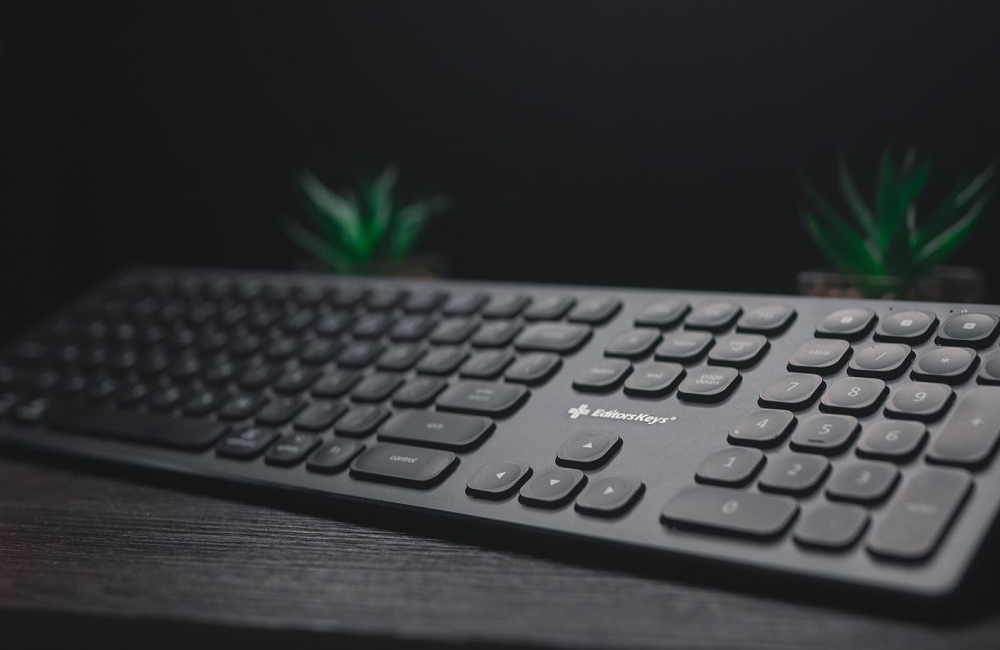 This New Mechanical Keyboard Feels Just Like A Real Typewrit